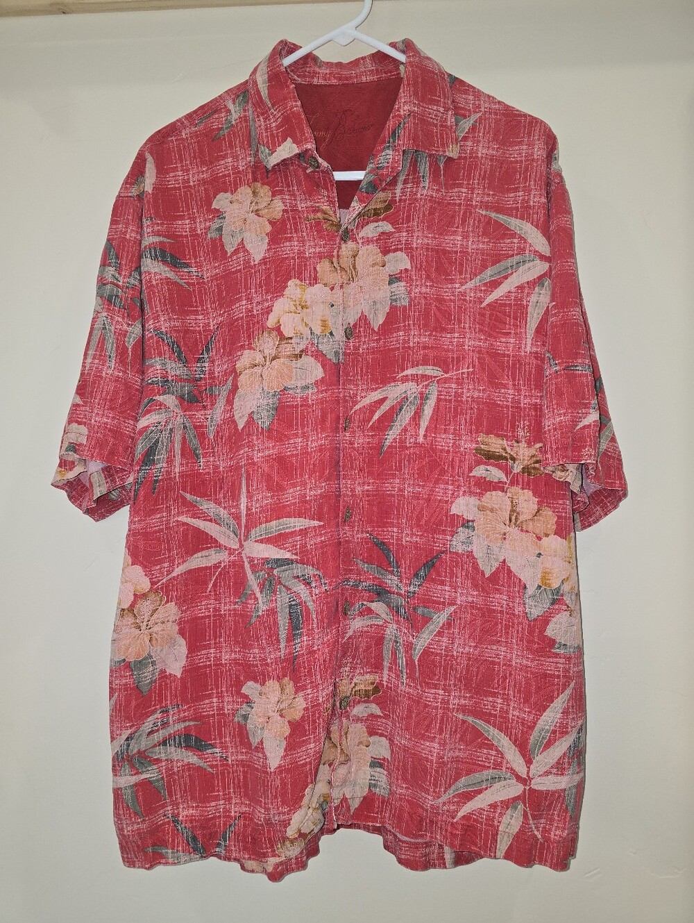 Tommy Bahama Hawaiian Camp Shirt 100% Silk Red Tropical Floral Print Mens sz XL